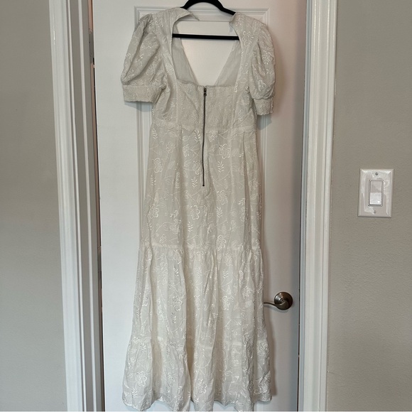 Alice and Olivia Stori Embroidery Midi Dress PLEASE READ!! - Picture 7 of 11